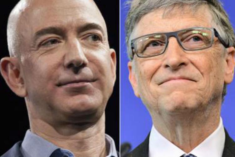 Jeff Bezos e Bill Gates (Afp)