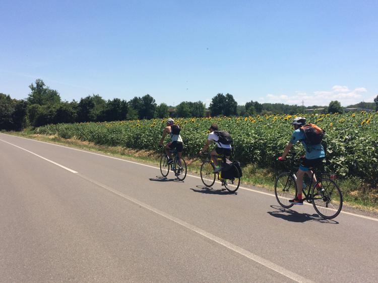 Agricoltura: 1000 km in bici per raccontare il 'bio' italiano in un documentario