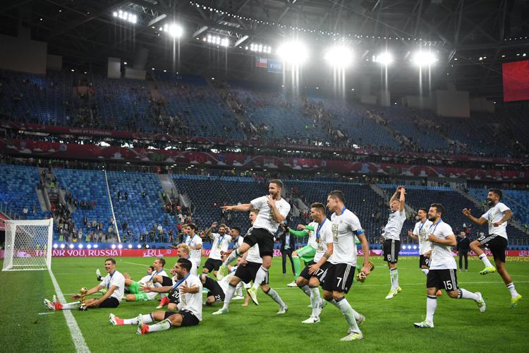 I festeggiamenti della Germania dopo la vittoria (foto Afp) - AFP