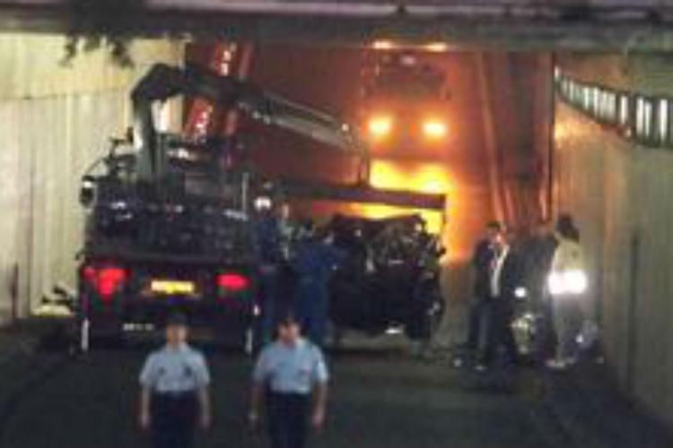 I rottami della Mercedes nera sulla quale viaggiava Lady D. con Dodi Al Fayed (AFP)AFP