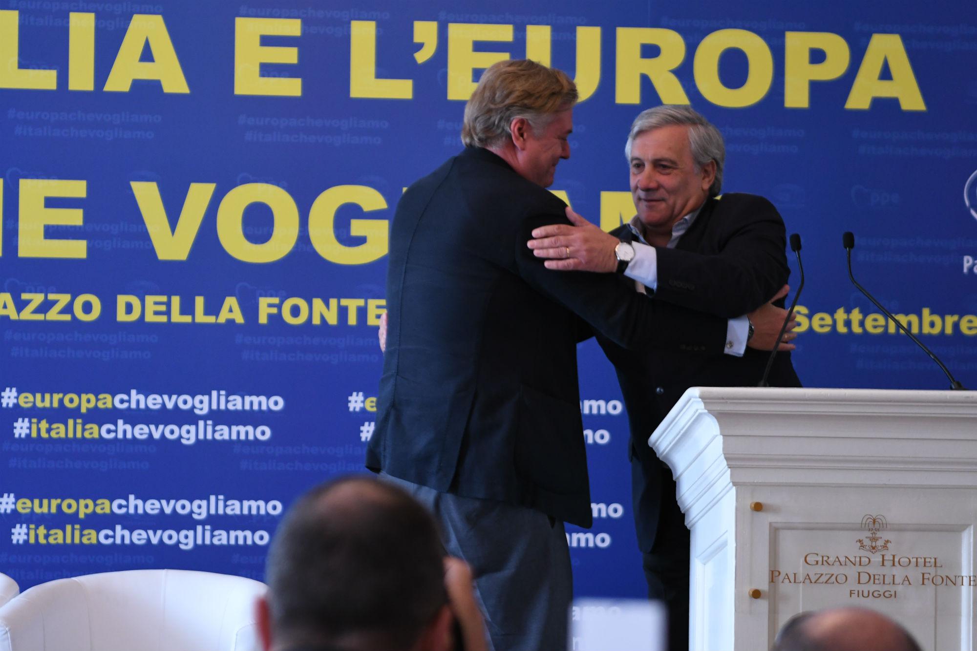 Lopez-Isturiz White, segretario generale Ppe; Antonio Tajani, presidente Parlamento europeo, (Foto AdnKronos)