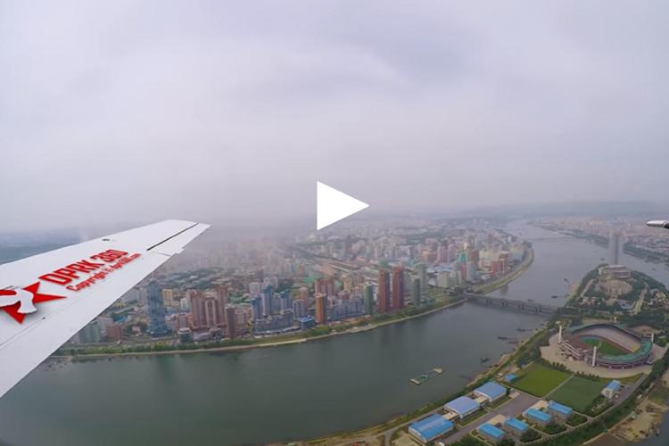 Pyongyang vista da un aereo in volo (fermo immagine dal video di Aram Pan/YouTube)