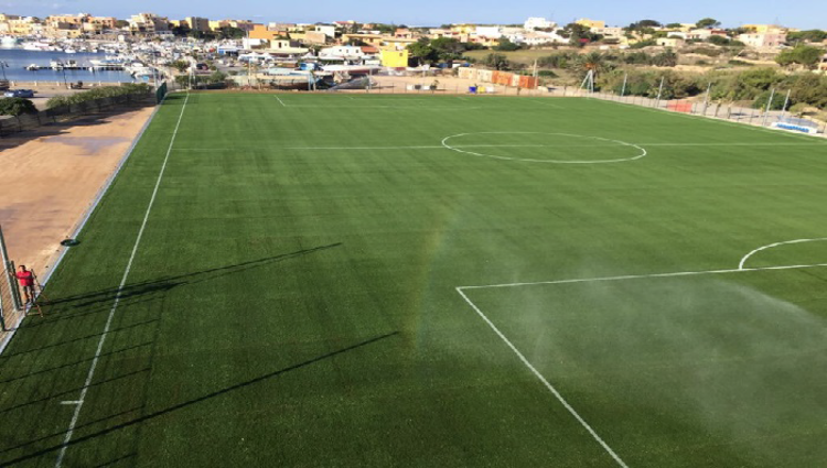 Calcio: Lotti, Tavecchio e Lega B inaugurano nuovo campo di Lampedusa