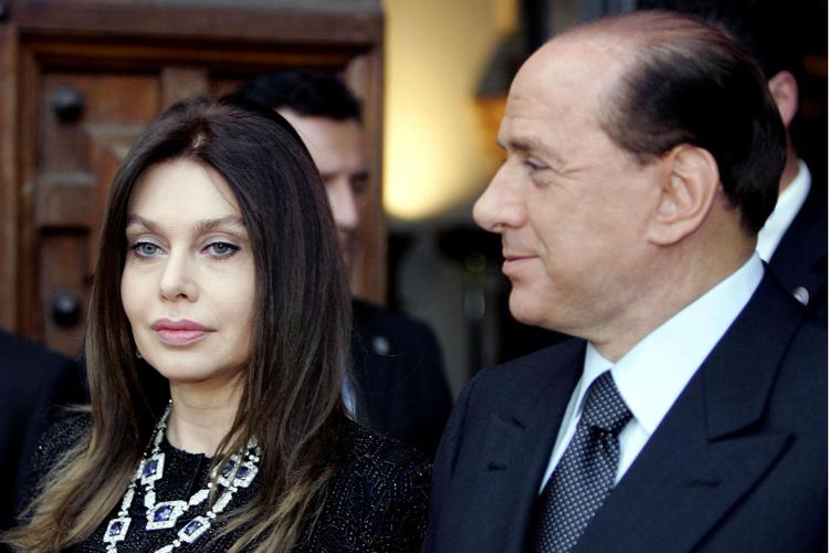 Silvio Berlusconi e Veronica Lario (Foto Afp)