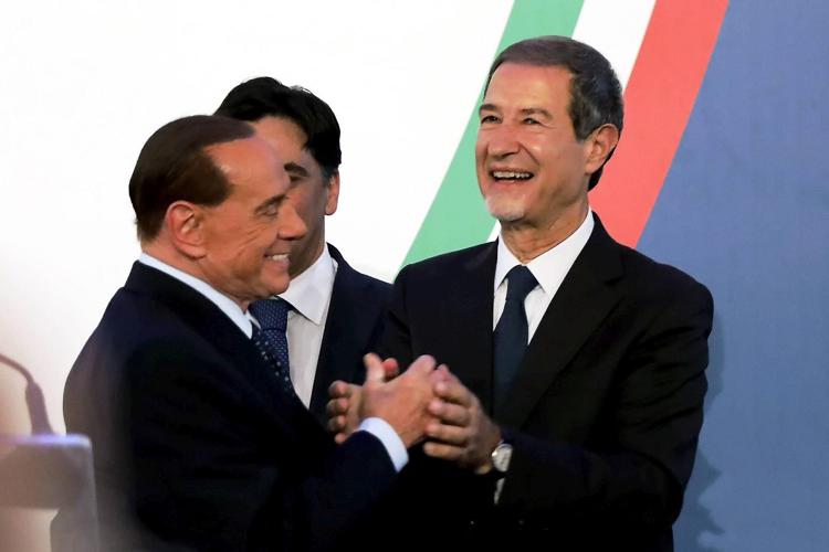 Silvio Berlusconi con Nello Musumeci (FOTOGRAMMA) - (FOTOGRAMMA)