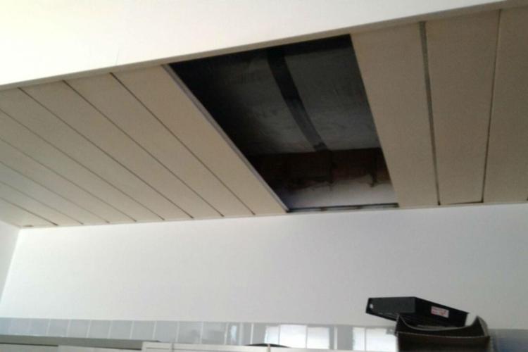 Crolla soffitto in ospedale di Siena