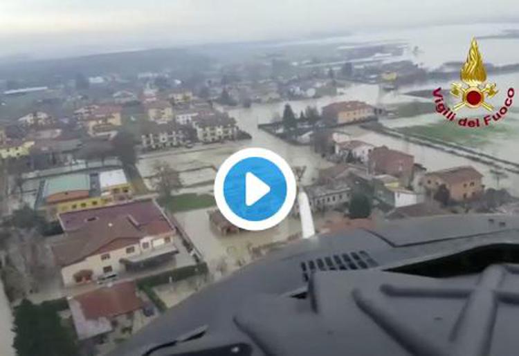 Straripa fiume: 1000 evacuati. Forze armate in Emilia