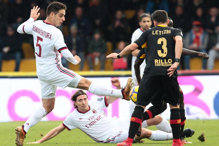 Azione di gioco in Benevento-Milan (AFP PHOTO)