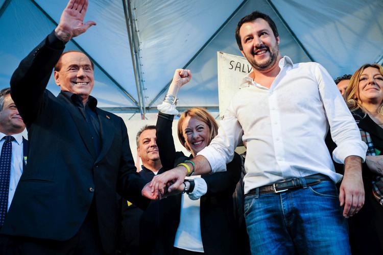 Silvio Berlusconi, Giorgia Meloni e Matteo Salvini in un'immagine di repertorio (Fotogramma) - FOTOGRAMMA