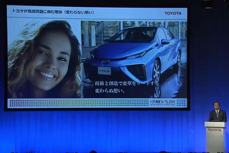 (fermo immagine da YouTube, 'Toyota Global')