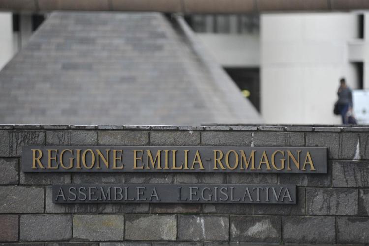 La sede della Regione Emilia Romagna (Fotogramma) - FOTOGRAMMA