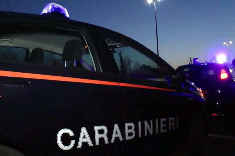 Rissa e spari a salve in strada: 4 arresti a Mantova