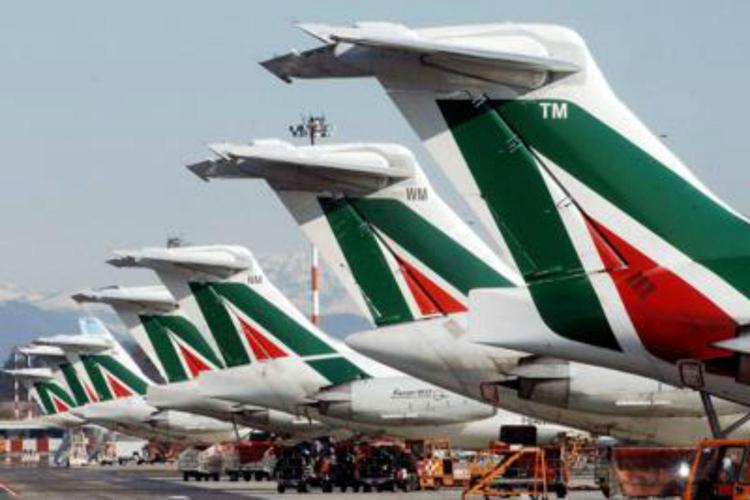 Air France-KLM tight-lipped on possible Alitalia tie-up
