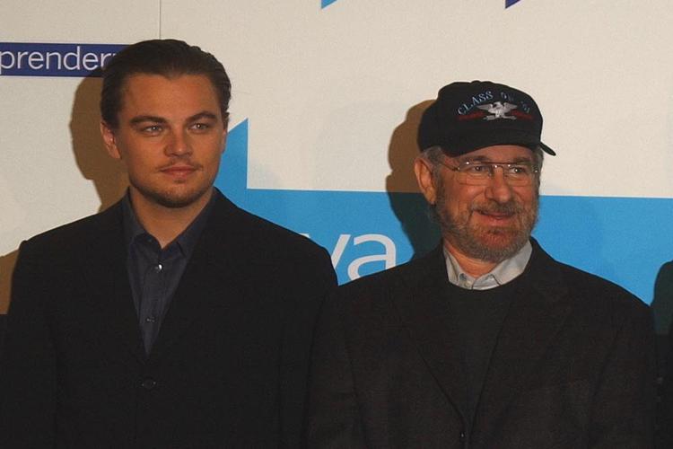 (Leonardo Di Caprio e Steven Spielberg alla Conferenza stampa del film 'Prova a prendermi'/Roma, 29/1/2003) - FOTOGRAMMA