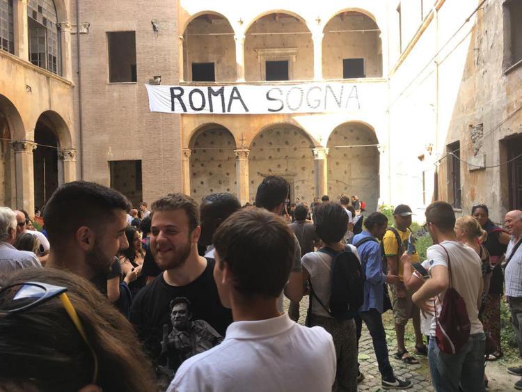Roma: associazioni artisti occupano Palazzo Nardini contro la vendita