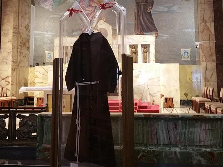 Il saio delle stimmate di Padre Pio ad Assisi e La Verna