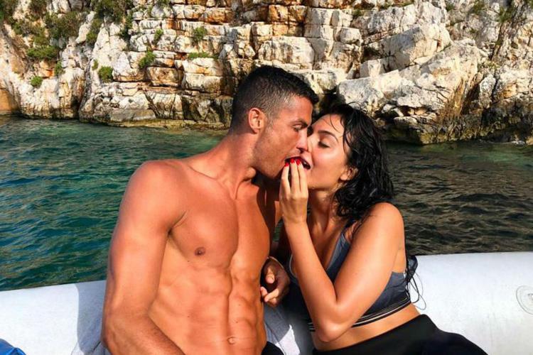 Ronaldo e Georgina in vacanza in Grecia (Fotogramma/Ipa)