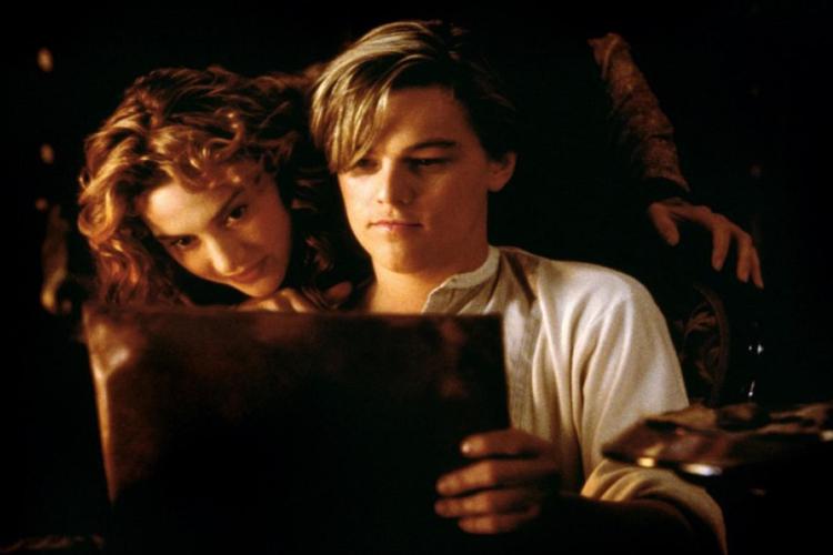 (Kate Winslet e Leonardo DiCaprio in una scena di 'Titanic'/Fotogramma/ Ipa) - FOTOGRAMMA