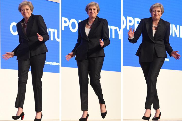Theresa May balla sulle note di 'Dancing Queen' degli Abba(Afp)