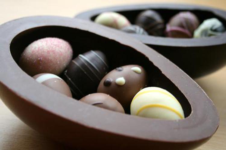 Le 6 virtù del cioccolato extra dark per salute e bellezza