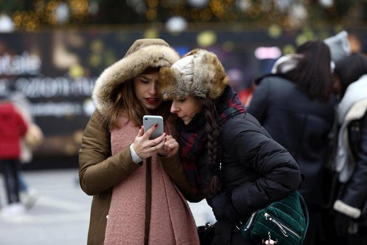 Covid, Ema: "Con inverno quadro potrebbe cambiare rapidamente" 6 alternate text
