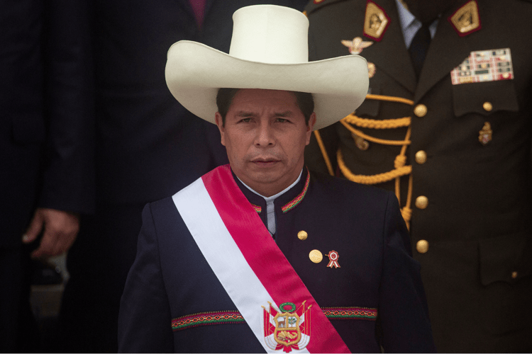 Perù, presidente Castillo tenta golpe: destituito e arrestato 6 alternate text