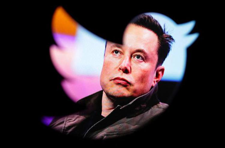 Elon Musk vuole twittare tutto quello che vuole, anche se gli fa perdere soldi