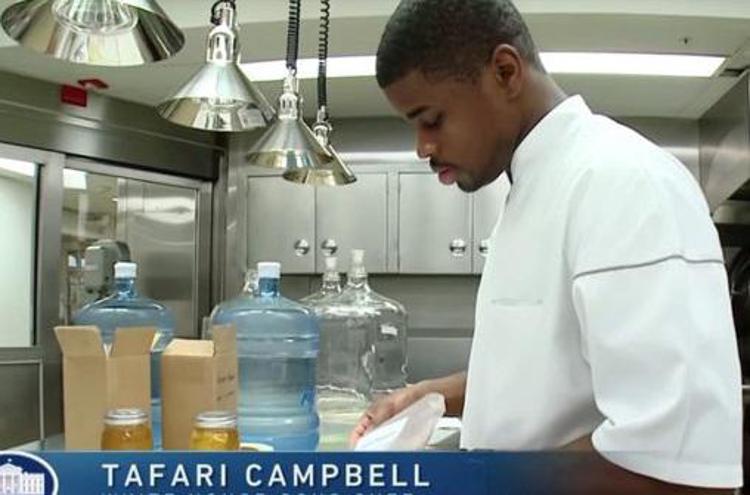 Morto Tafari Campbell, chef degli Obama: annegato mentre faceva Sup