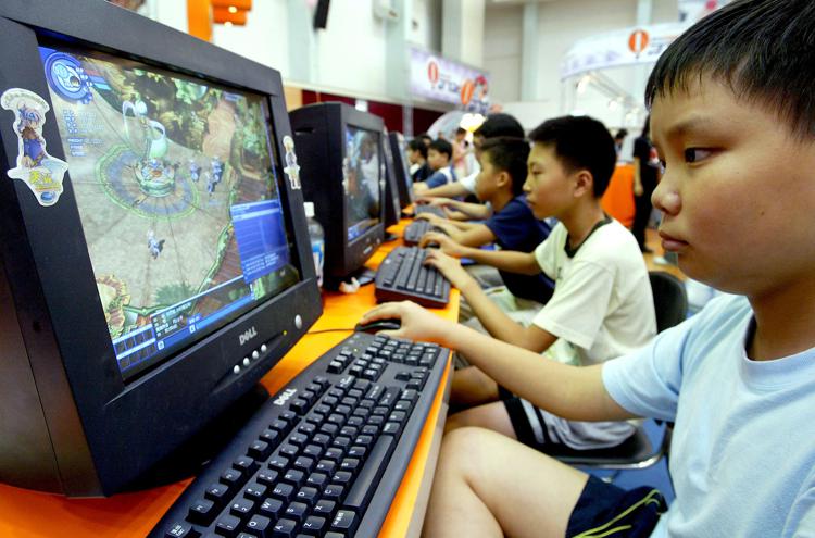 Restrizioni cinesi al tempo su schermo dei bambini: servono davvero?
