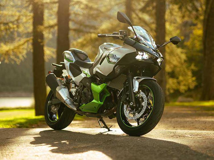 Kawasaki Ninja 7 Hybrid: la prima moto ibrida nella storia