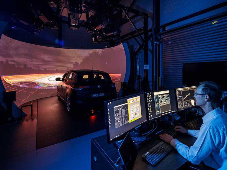Renault: un nuovo centro di simulazione di guida