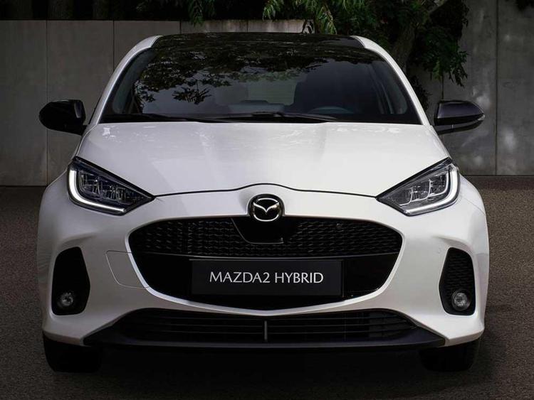 Mazda2 Hybrid 2024: massima efficienza