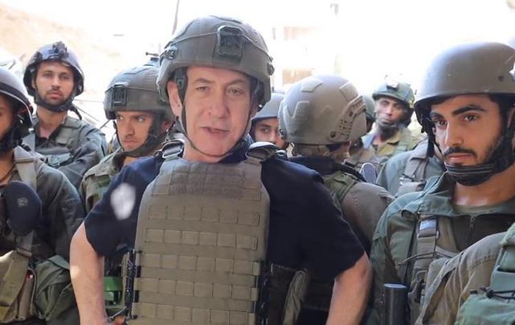 Netanyahu con i soldati