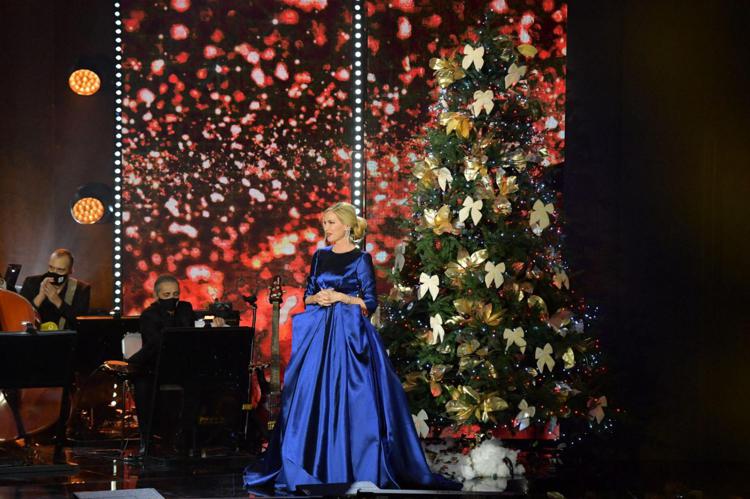 Federica Panicucci sul palco del Concerto di Natale in Vaticano
