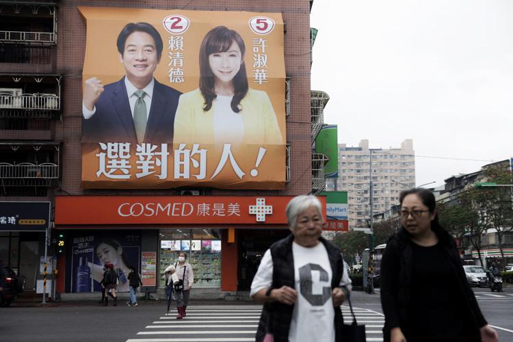 Cartello elettorale a Taiwan - Afp