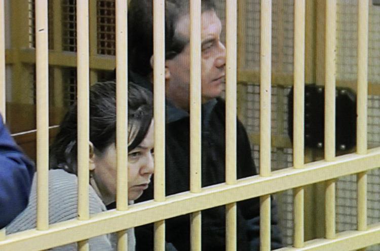 Olindo e Rosa davanti al tribunale di Brescia per l'udienza di revisione del processo per la strage di Erba - Fotogramma