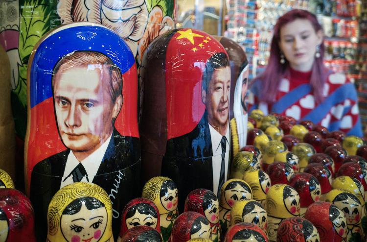 Matrioske con Putin e Xi Jinping - Afp