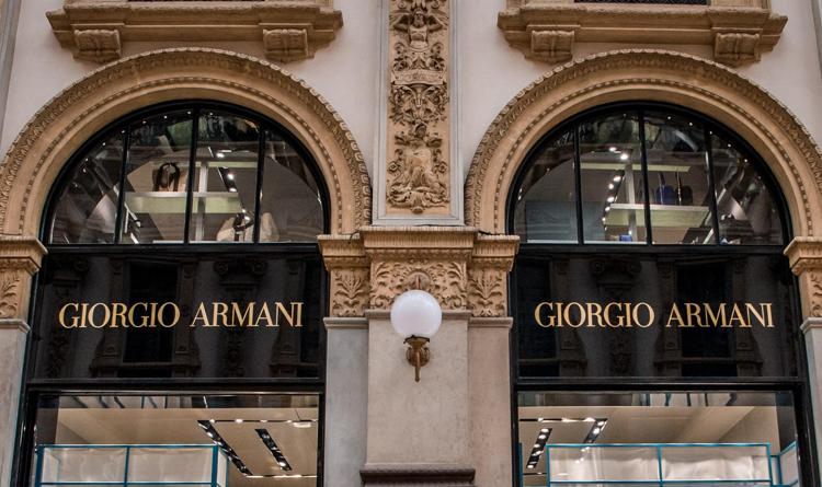 Negozio Giorgio Armani a Milano - Fotogramma