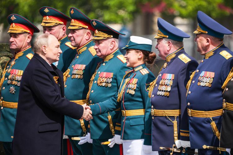 Vladimir Putin alla parata per la Giornata della Vittoria - Fotogramma /Ipa