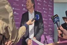 Renzi a Vinitaly, siparietto con Centinaio: