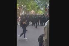 Francia, violenza a corteo 1 maggio: black bloc attaccano partito socialista
