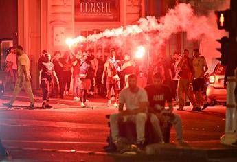 Festeggiamenti e disordini a Parigi dopo la vittoria del Psg in Champions contro l'Inter - Afp
