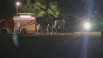 Corpi ritrovati a Villa Pamphili, la mortuaria porta via la donna - Video