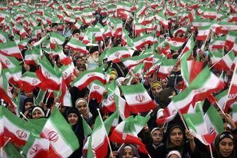 Bandiere Iran - FOTOGRAMMA