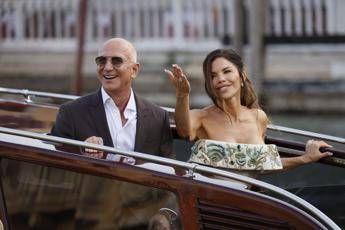Jeff Bezos e Lauren Sánchez - (Ipa)