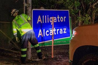 Il cartello sul centro di detenzione in Florida - Ipa