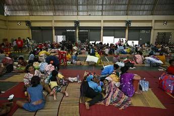 Persone evacuate in Thailandia - Afp