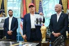 Donald Trump, JD Vance e Gianni Infantino