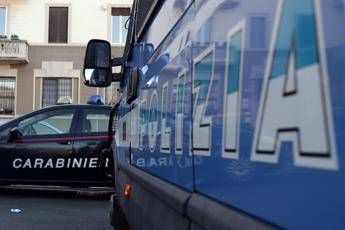 Polizia e carabinieri (Fotogramma/Ipa)