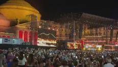 Pino Daniele, standing ovation sulle note di ‘Napule è’ - Video